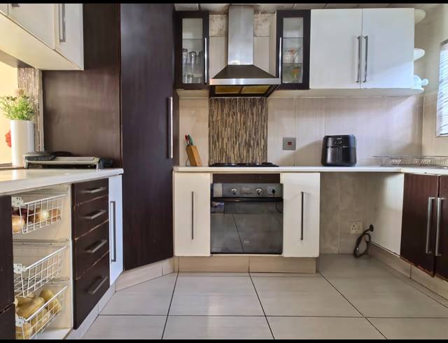 2 BEDROOM DUPLEX FOR SALE IN BLACKHEATH
